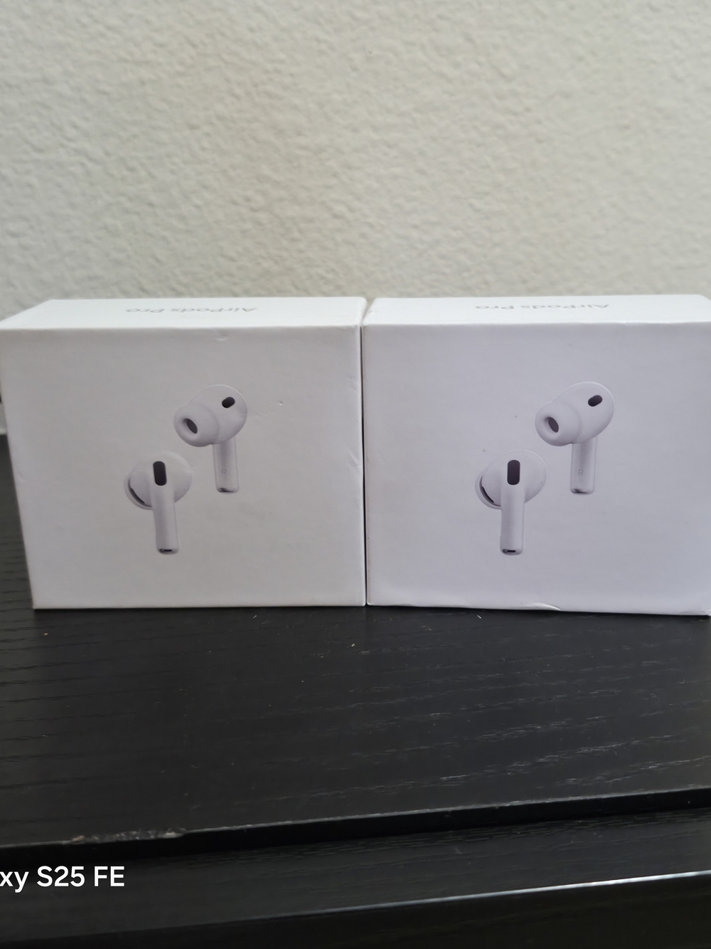 Wireless Earbuds in White (Pair of Boxes)